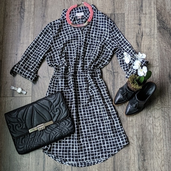 LOFT Dresses & Skirts - Ann Taylor Loft Black and White Dress with Pockets